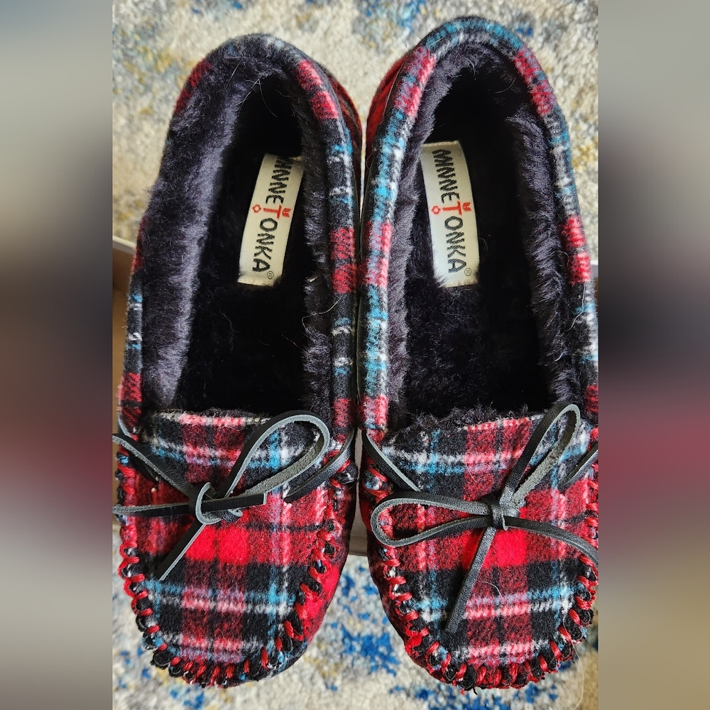Minnetonka Plaid Slippers
